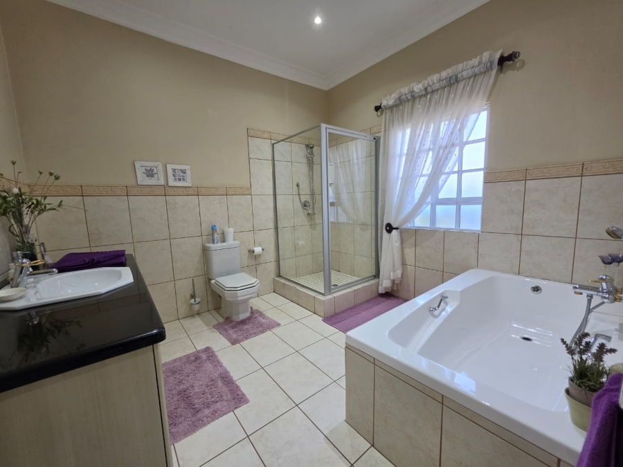 8 Bedroom Property for Sale in Riebeeckstad Free State